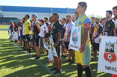 Vista parcial dos atletas. (Imagem: Denílson Lopes)