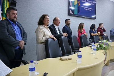 Vista parcial da mesa solene de posse do Parlamento Regional Central. (Imagem: Denílson Lopes)