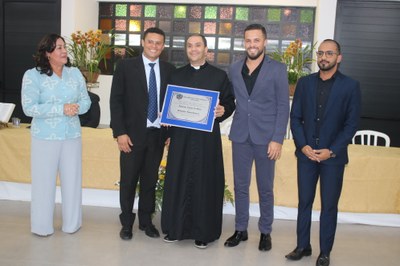 Prefeita Terezinha Viveiros, Bruno Ribeiro, Padre Valdemir, Jhon Braga e o presidente Maicon Rios