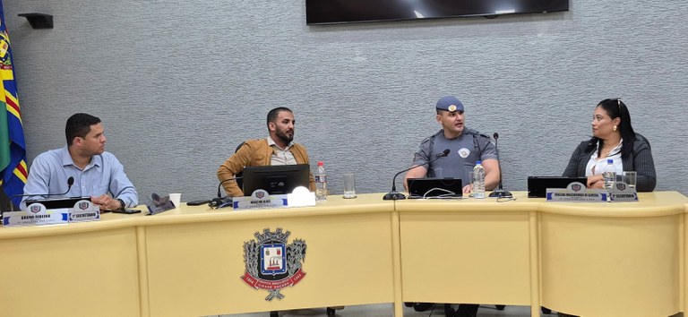 Vereador Bruno Ribeiro, Presidente Maicon Rios, Sargento Ferreira e Rogelma Mascarenhas