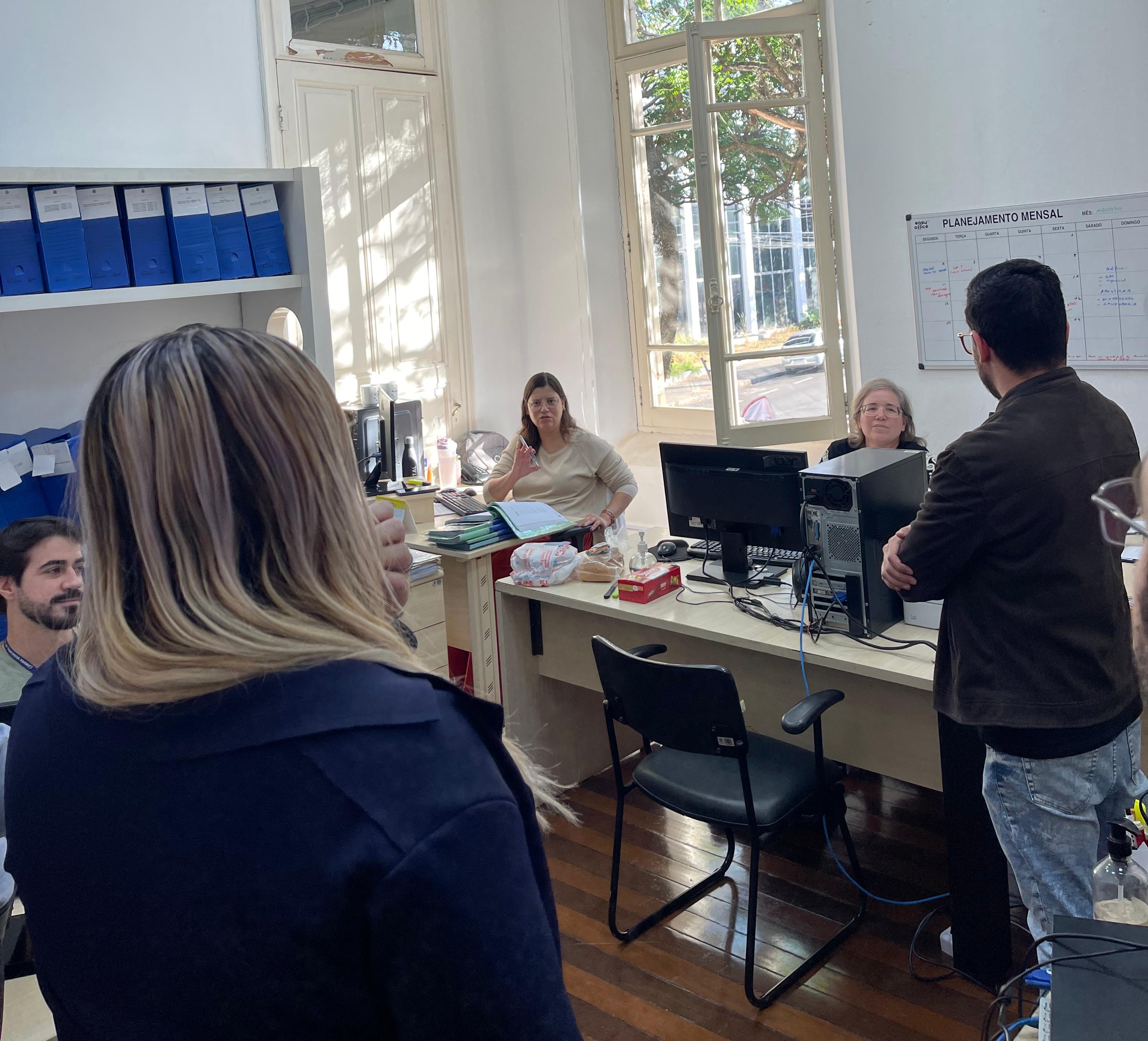 Servidores da Câmara Municipal de Américo participam de visita institucional à Câmara Municipal de Araraquara 01