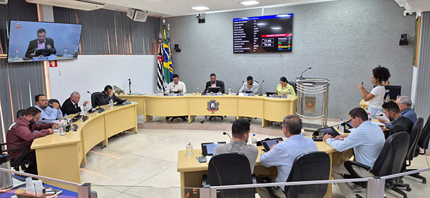 Sessão da câmara de vereadores no dia 15 setembro